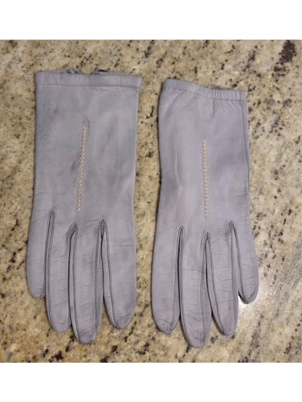 Vintage Womens Size M Gray Soft Kid Leather Formal Gloves Wrist Button